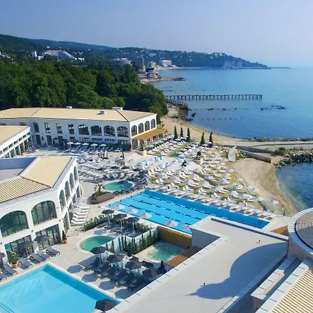 Chinka By Astor Garden - Adults Only